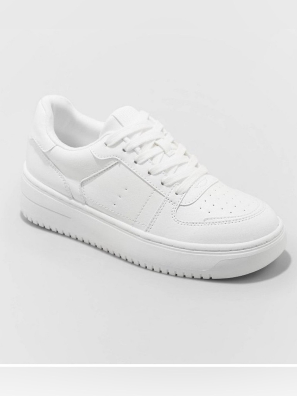 wild fable White Women's Classic White Sneakers- Size 6